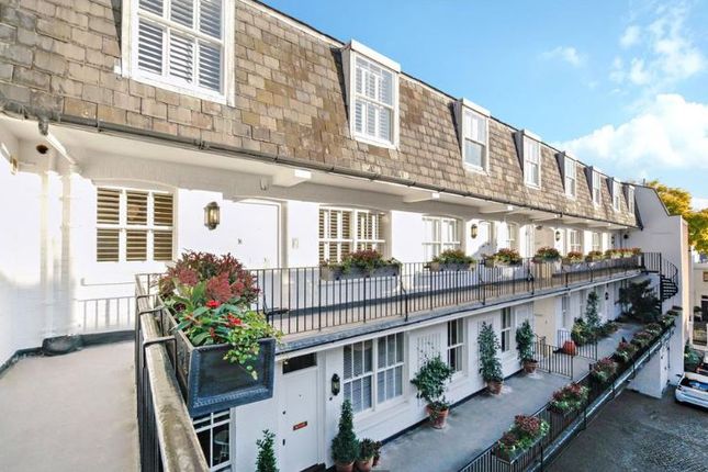 Thumbnail Maisonette for sale in Canning Place Mews, London