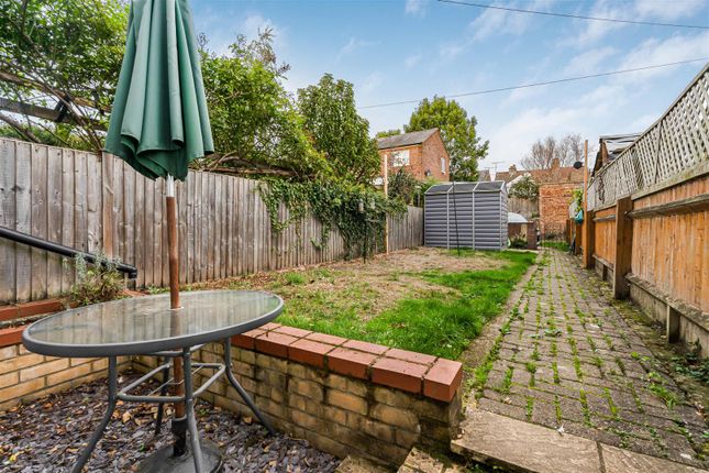 Burr Close, St. Albans photo 4