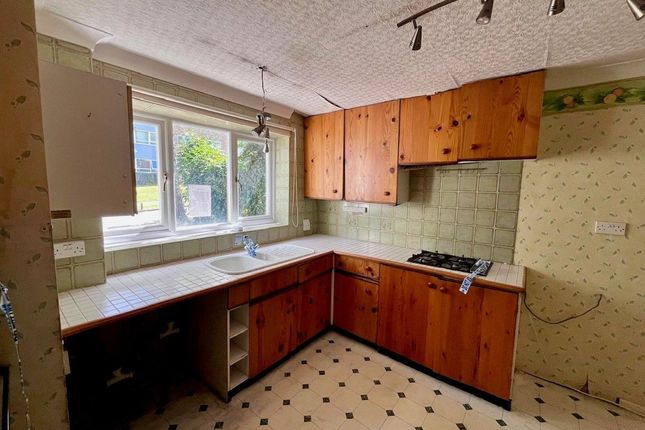 4, Ivinghoe Road, Bushey photo 4