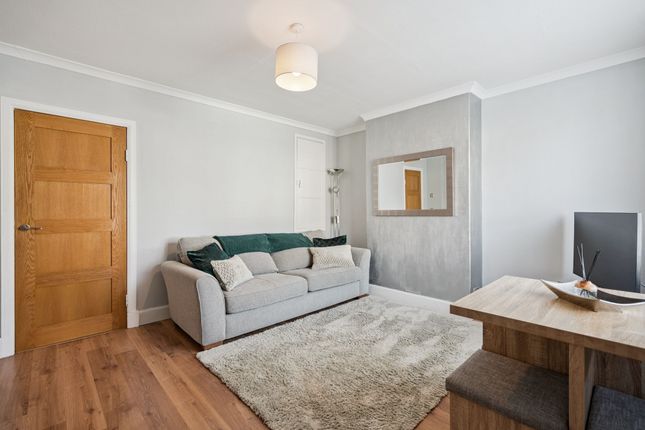 26 Newpark Road, Stirling photo 4