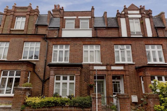 Flat to rent in Lisburne Road, South End Green