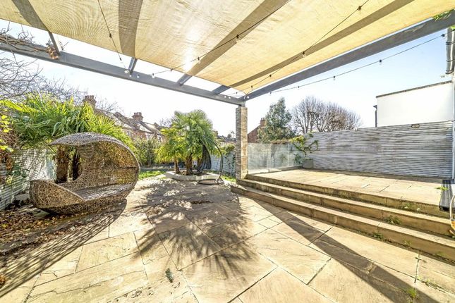 Ground Floor Flat, 55, Oxford Road South, London photo 4