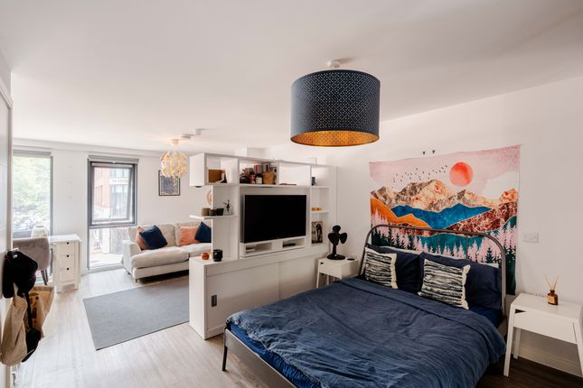 Flat 112 The Milliners, Bristol photo 4