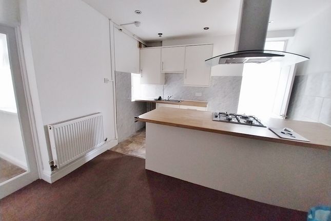 23, Park Avenue, Porthcawl photo 3