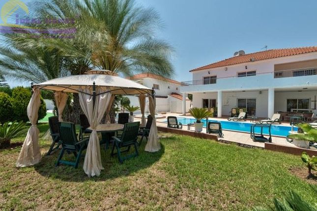 Thumbnail Villa for sale in Pervolia, Larnaca, Cyprus