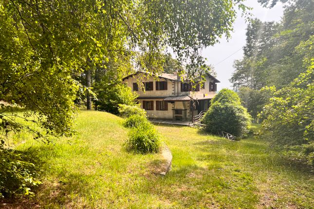 Semi-detached house for sale in Via Alpe La Faggeta, Caprese Michelangelo, Arezzo, Tuscany, Italy