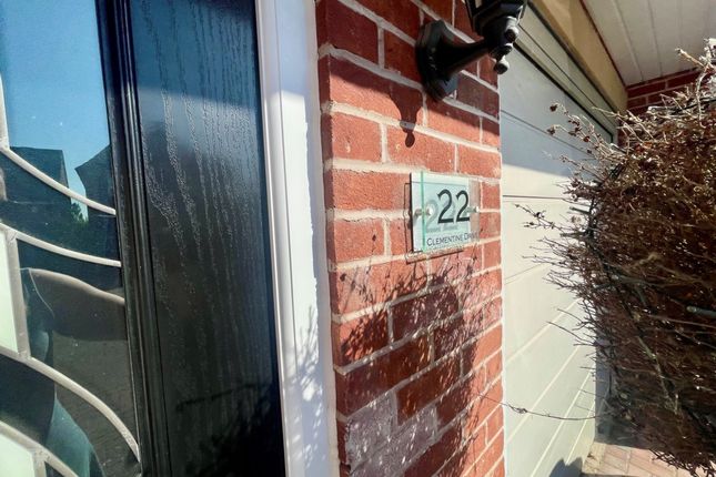 22, Clementine Drive, Nottingham photo 3