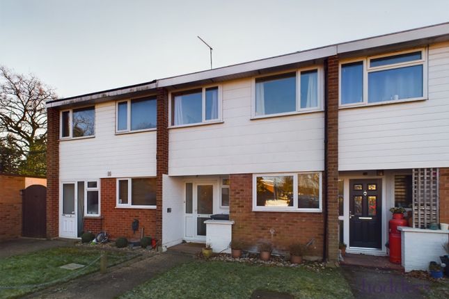 Thumbnail Terraced house for sale in Hawthorn Way, New Haw, Surrey