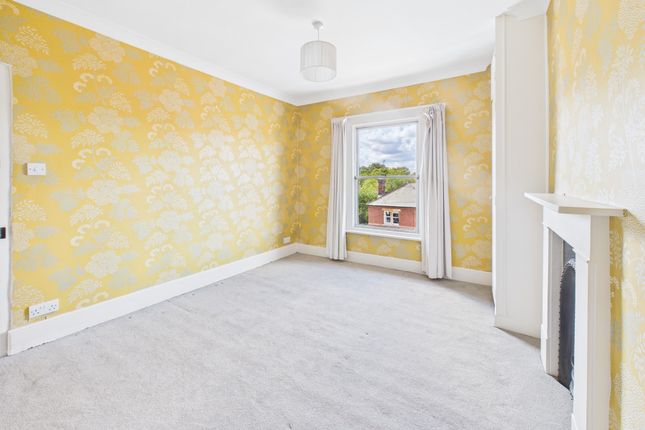 Cam02545G0-Pr0486-Still043