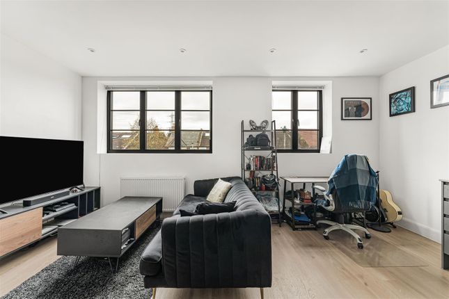 Flat 8, 222-228, Maybank Road, London photo 4