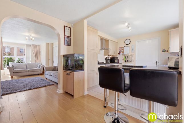 66, Bancroft Chase, Hornchurch photo 4