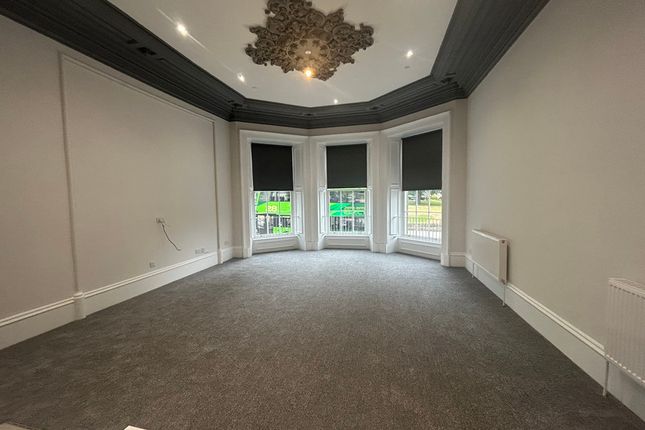 Flat 2, Nethergate, Dundee photo 3