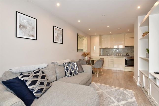 Flat for sale in London Road, Sutton, Surrey