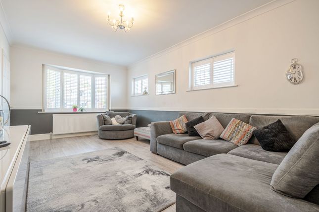 5 The Ridgeway, Chatham photo 3