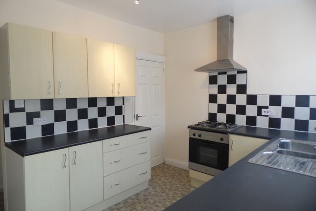 6 Riviera Parade, Doncaster photo 3