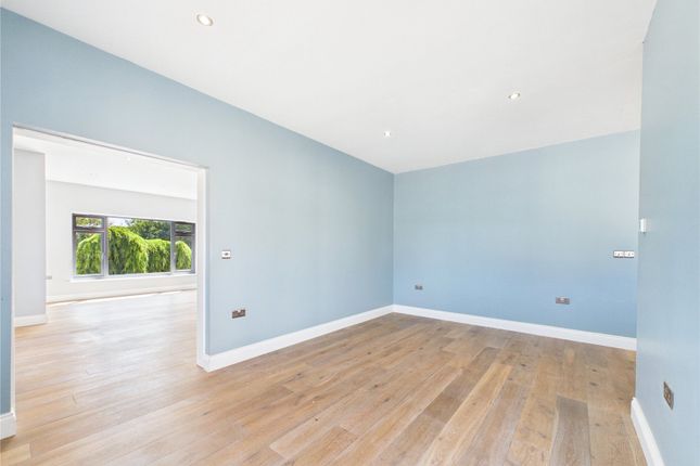 26, Ruther Park, Pembrokeshire photo 3