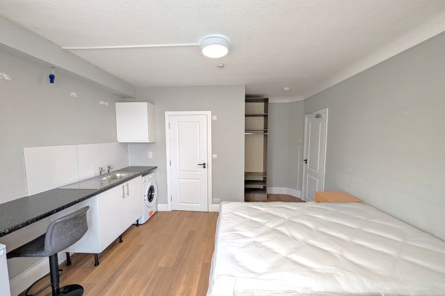 1 (Studio 1), Southfields, Hendon photo 2