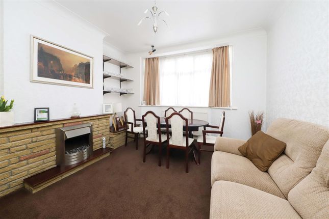 12, Dorset Way, Hillingdon Village photo 4