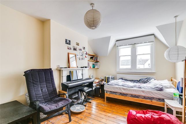 Flat to rent in Agamemnon Road, West Hampstead