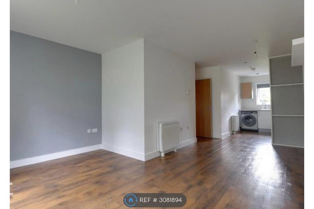 Eddleston Court Riverside Close, Romford photo 4