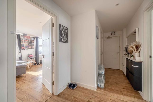 Flat 20, Radley House 186-188 High Street, Slough photo 2