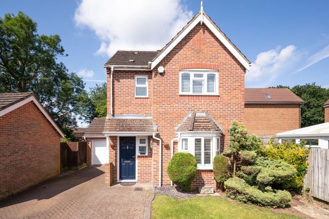 Thumbnail Detached house for sale in De Burgh Gardens, Tadworth