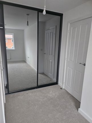 6, Westland Close, Nuneaton photo 3