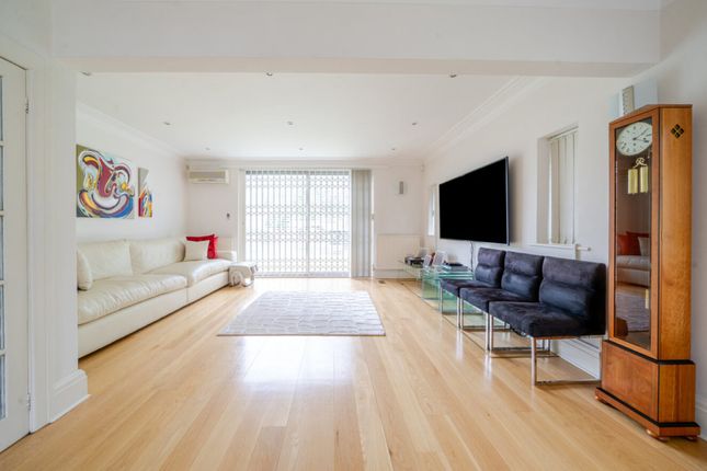 63, Mount Avenue, Ealing photo 2