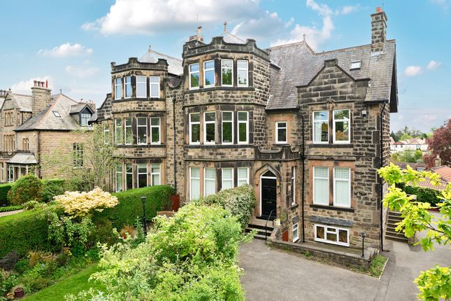2-bed flat on Rutland Road, Munstead House HG1, £280,000