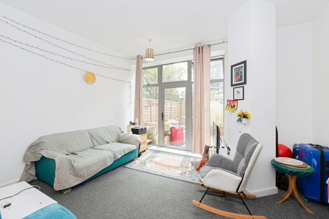 Flat 2, Kingsley Mews,, Ley Street, Ilford photo 4