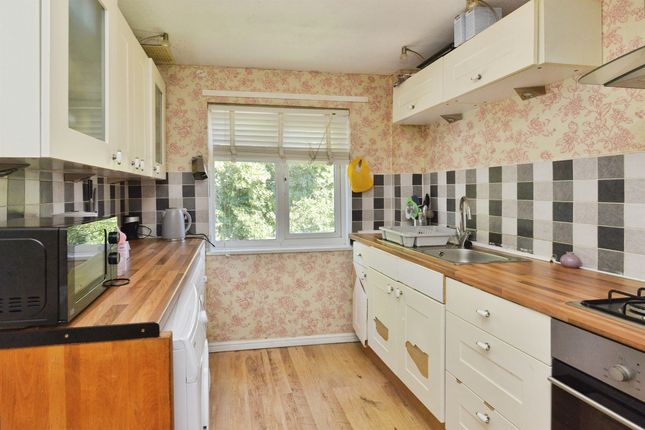 7, Earls Willow, Milton Keynes photo 4