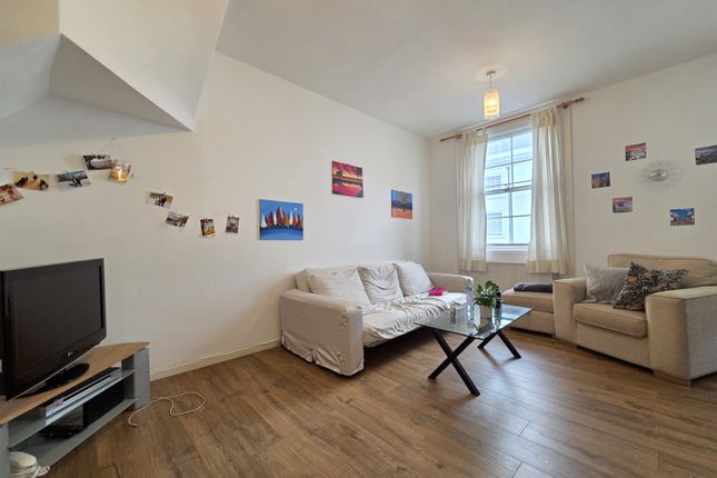 217 Gloucester Terrace, London photo 2