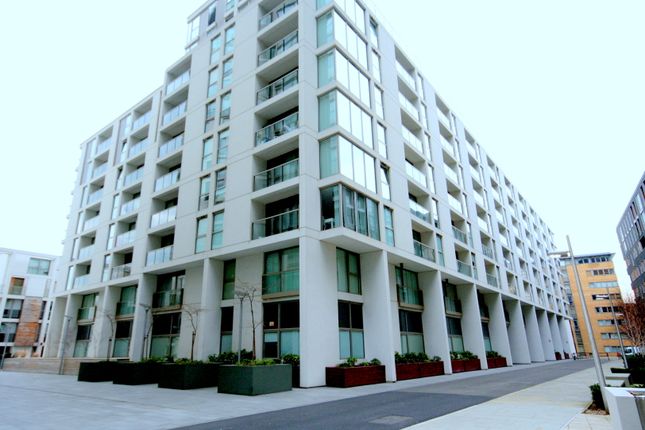 Parking/garage to rent in Lanterns Way, London