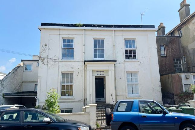 Thumbnail Flat for sale in Flat 8, Oxford House, 10 Barfield, Ryde, Isle Of Wight