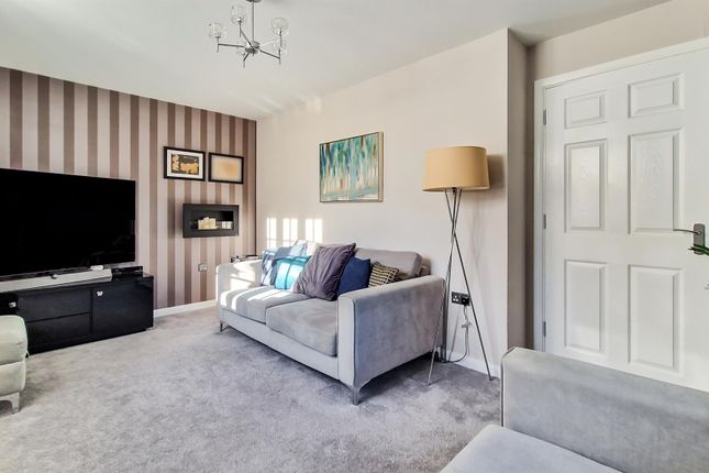 Town house for sale in Lindsey Close, Great Denham, Bedford