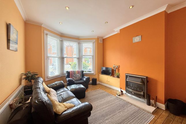 4, Whitley Road, London photo 4