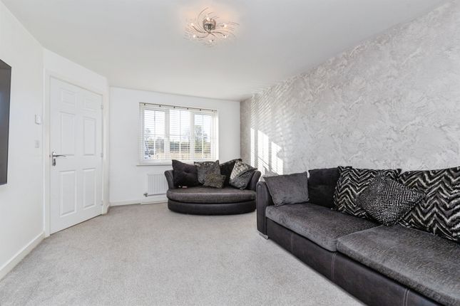 5, Avro Gardens, Hartlepool photo 2