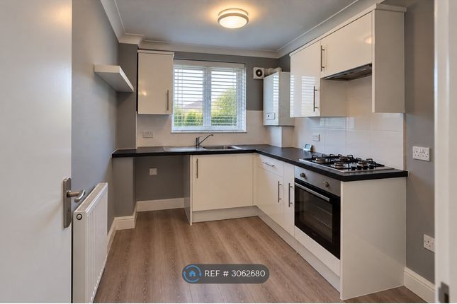 Flat, St Georges Court St Georges Avenue, Poole photo 2