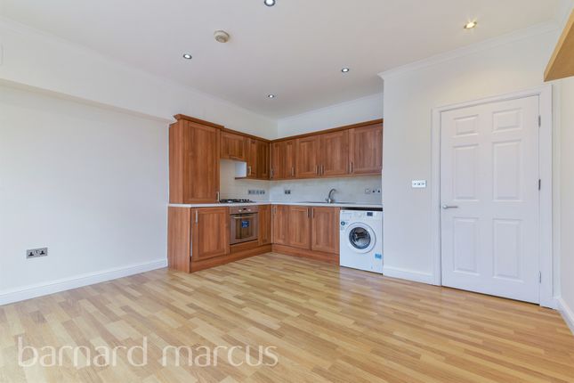 Flat for sale in Lewis Road, Sutton