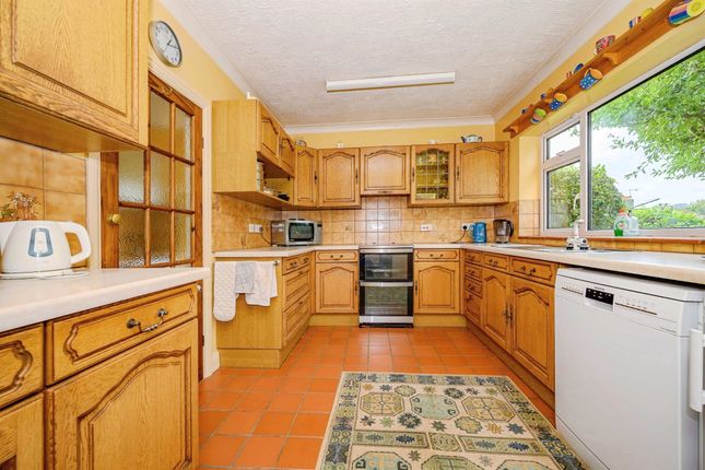 19, Kings Avenue, Hemel Hempstead photo 3