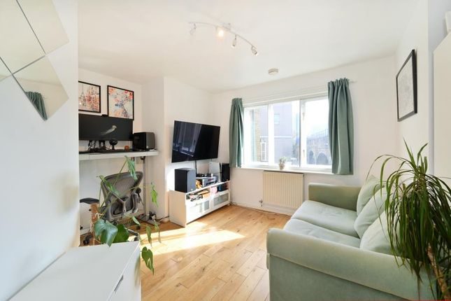 Flat for sale in Norway Place, London
