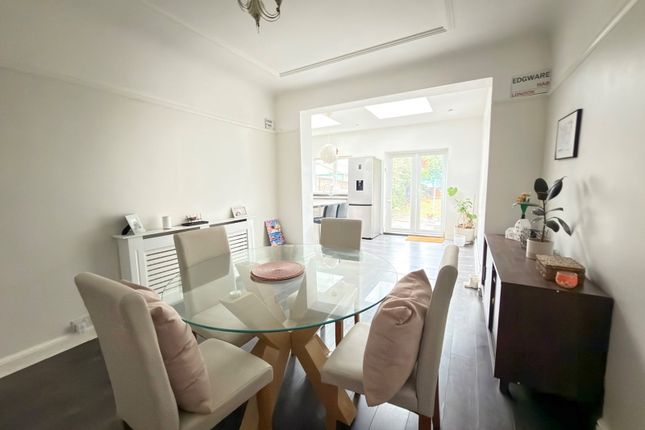 Grange Avenue, Stanmore photo 3