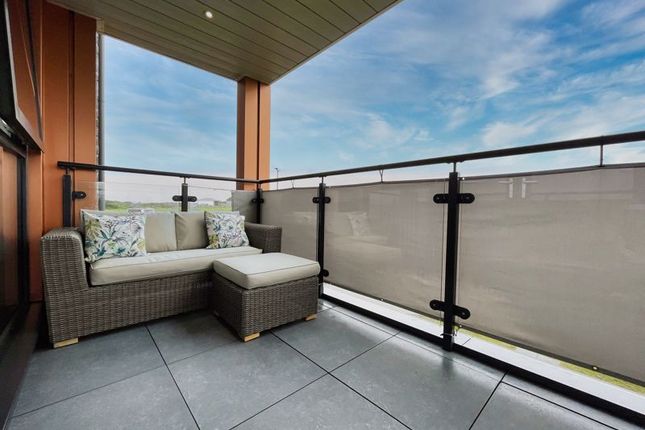 Flat for sale in 57 Rest Bay, Porthcawl