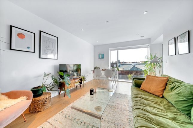 Thumbnail Flat for sale in Squire House, 290 Camberwell Road, London