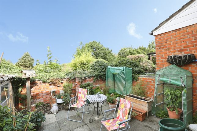 24, Oakwood Lane, Northwich photo 3