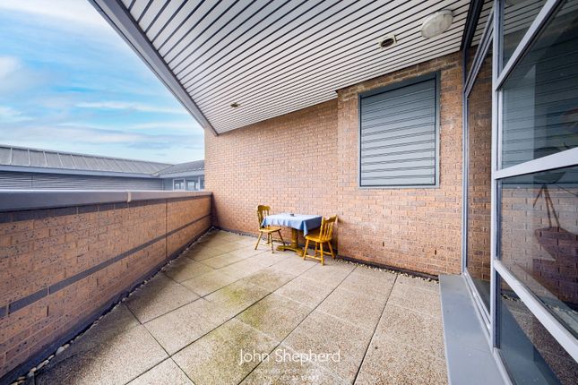 307, Landmark, Brierley Hill photo 3