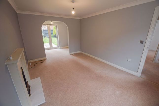 19, Fox Hedge Way, Bedford photo 4