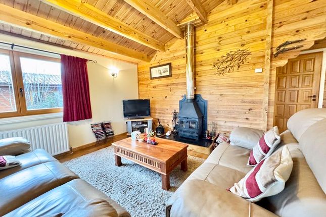 Cygnet Lodge, 7 Duck Lake, Sleaford Road, Tattershall photo 2