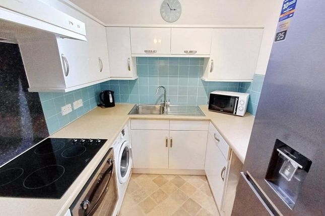 Flat 19, Willow Park, Park Road, Poole photo 3