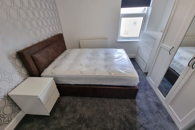 34 Ashburnham Road, Luton photo 2